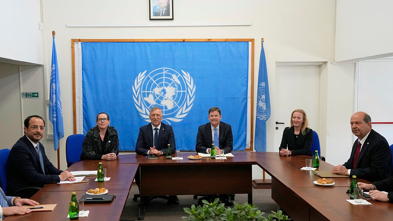 Rencontre entre Christodoulides et Tatar 
