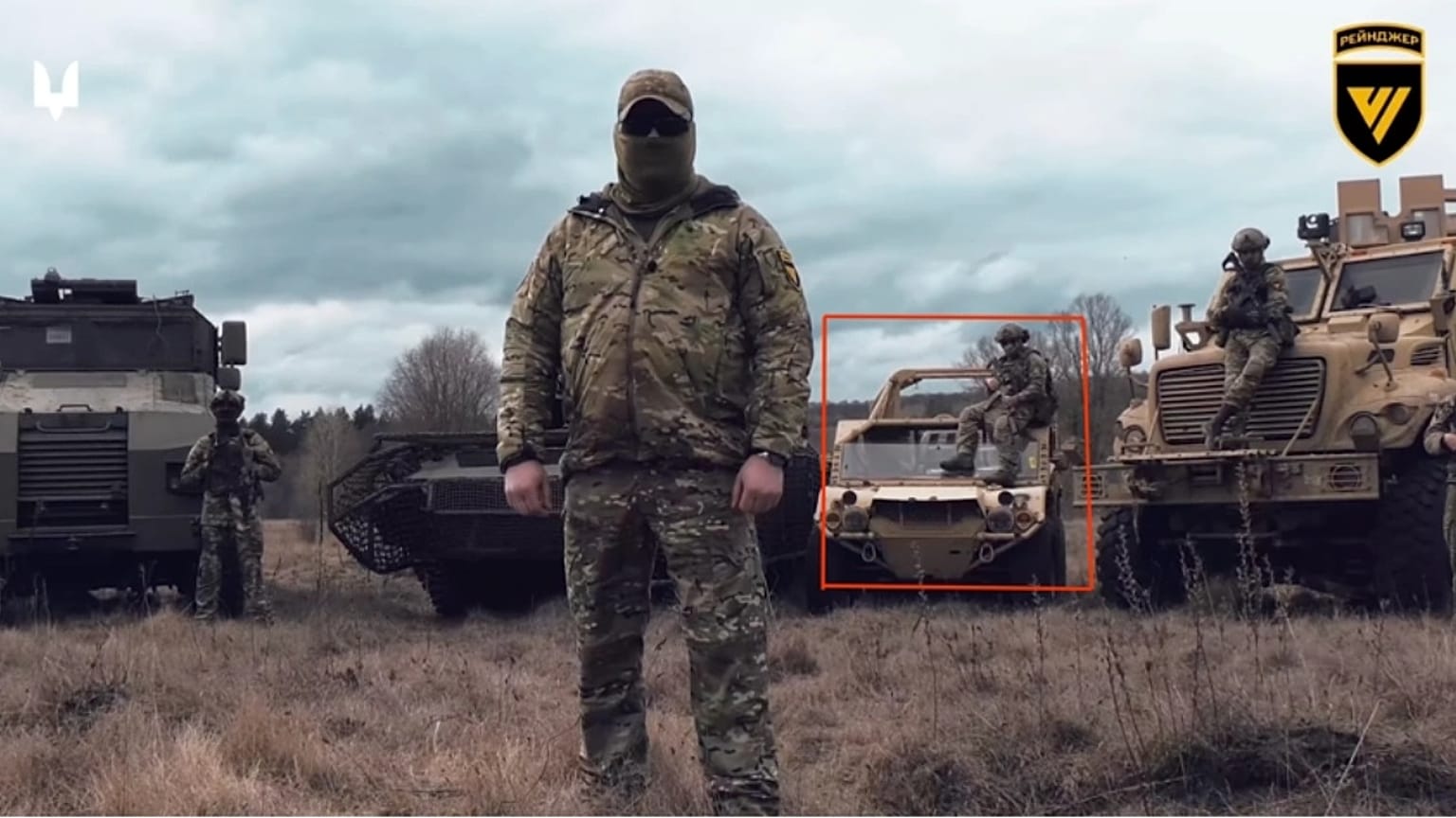 Amerikai harcászati jármú egy ukrán egységnél 