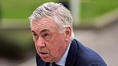 Real Madrids Erfolgstrainer Carlo Ancelotti bei der Ankunft vor Gericht in Madrid 