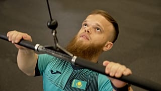 Давид Дегтярев: Как чемпион Казахстана по пара-пауэрлифтингу вдохновляет целое поколение
