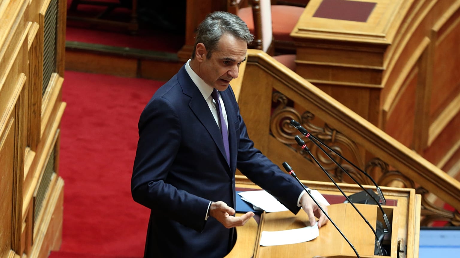 Ο Κυριάκος Μητσοτάκης στο βήμα της Βουλής