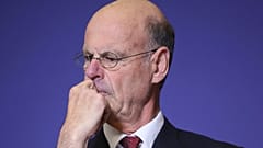 Maliye Bakanı Eric Lombard devir teslim töreni sırasında. 23 Aralık 2024.