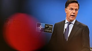 Mark Rutte a NATO miniszteri találkozón