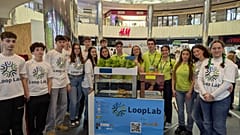 Τα μέλη της Μαθητικής Επιχείρησης Loop Lab του Πειραματικού Λυκείου του Πανεπιστημίου Μακεδονίας