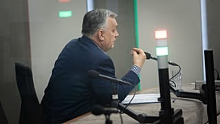 Orbán a Kossuth rádió stúdiójában