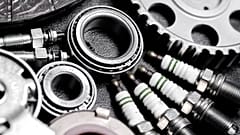 Eine Auswahl an Ersatzteilen für Autowerkstätten