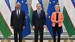 Uzbekistan's President Shavkat Mirziyoyev, centre, European Council President António Costa, left, and European Commission President Ursula von der Leyen in Samarkand.