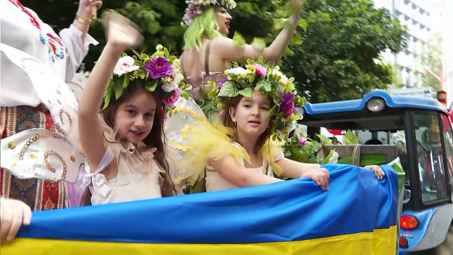 El Carnaval de la Flor de Azahar atrae a grandes multitudes en Adana