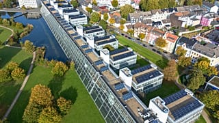 Un système photovoltaïque sur le toit du parc scientifique de Gelsenkirchen, en Allemagne - le pays européen qui produit le plus d'électricité solaire.