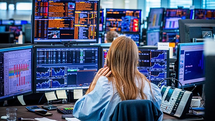 Oil prices climb as Donald Trump signals tougher action on Iran Oil prices climbed on Monday morning and European markets opened lower as US President Donald Trump sent a new warning to Iran via social media.