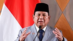 الرئيس الإندونيسي برابوو سوبيانتو يتحدث خلال مؤتمر صحفي في كوالالمبور، ماليزيا، يوم الاثنين 27 يناير 2025.