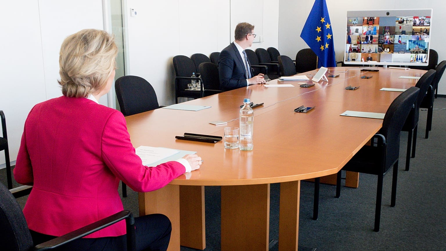 I rappresentanti delle farmacie e delle organizzazioni commerciali hanno avvertito la Presidente della Commissione europea Ursula von der Leyen di cercare un accordo negoziale con gli Stati Uniti sui dazi.
