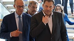 Friedrich Merz, Vorsitzende der CDU und der Vorsitzende der Sozialdemokratischen, Lars Klingbeil 