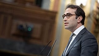 Carlos Cuerpo, ministro de Economía español, comparece en el Congreso de los Diputados para explicar el plan del Gobierno de España contra los aranceles de Donald Trump.
