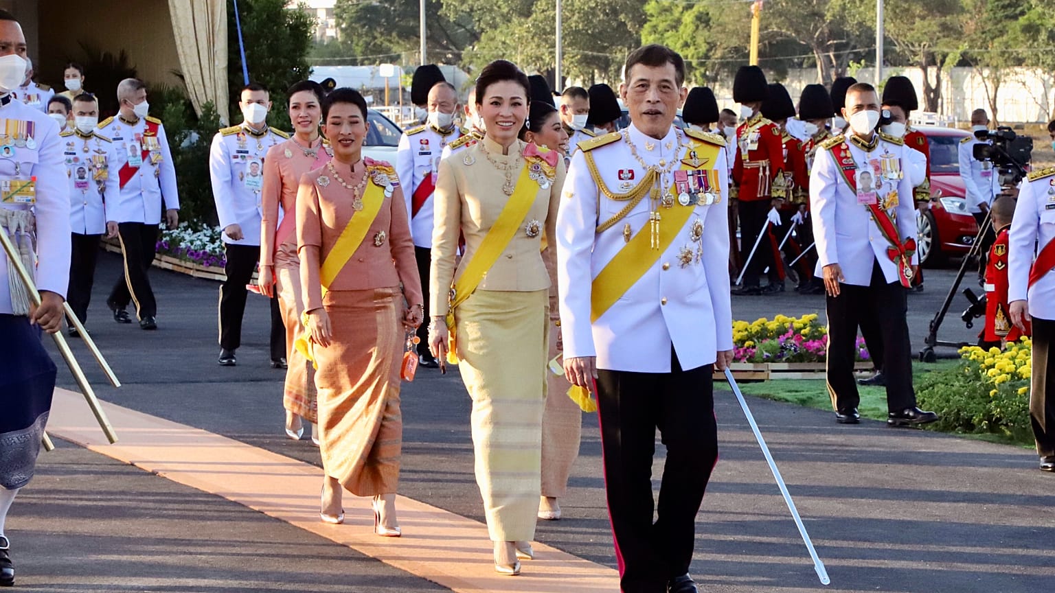 Tayland kraliyet ailesi, merhum Kral Bhumibol Adulyadej'in onuruna Bangkok'ta dikilecek anıtın temel atma törenine katıldı, 5 Aralık, 2021