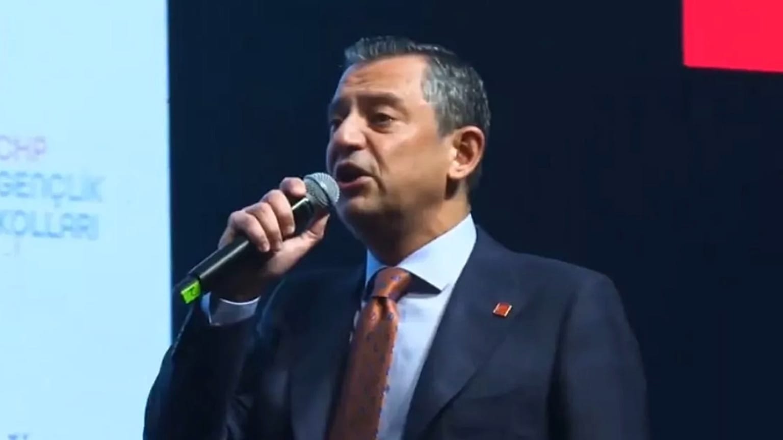 Özgür Özel - X
