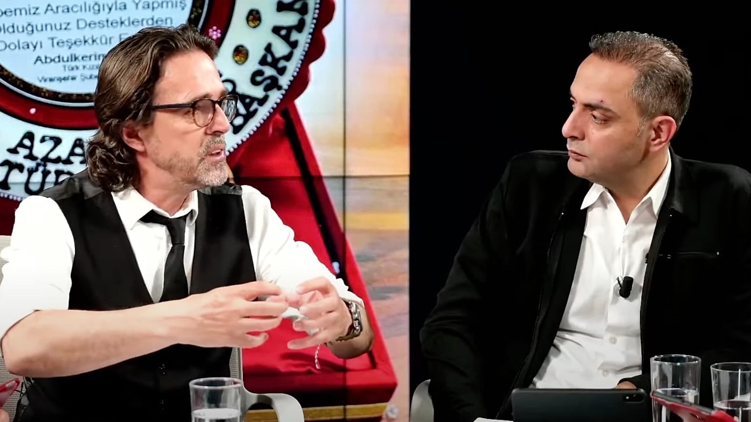 Timur Soykan (solda) ve Murat Ağırel