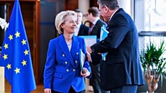 Ursula von der Leyen mit Maroš Šefčovic, dem EU-Kommissar für Handel.