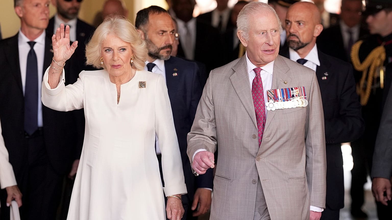 O Rei Carlos III do Reino Unido e a Rainha Consorte Camilla