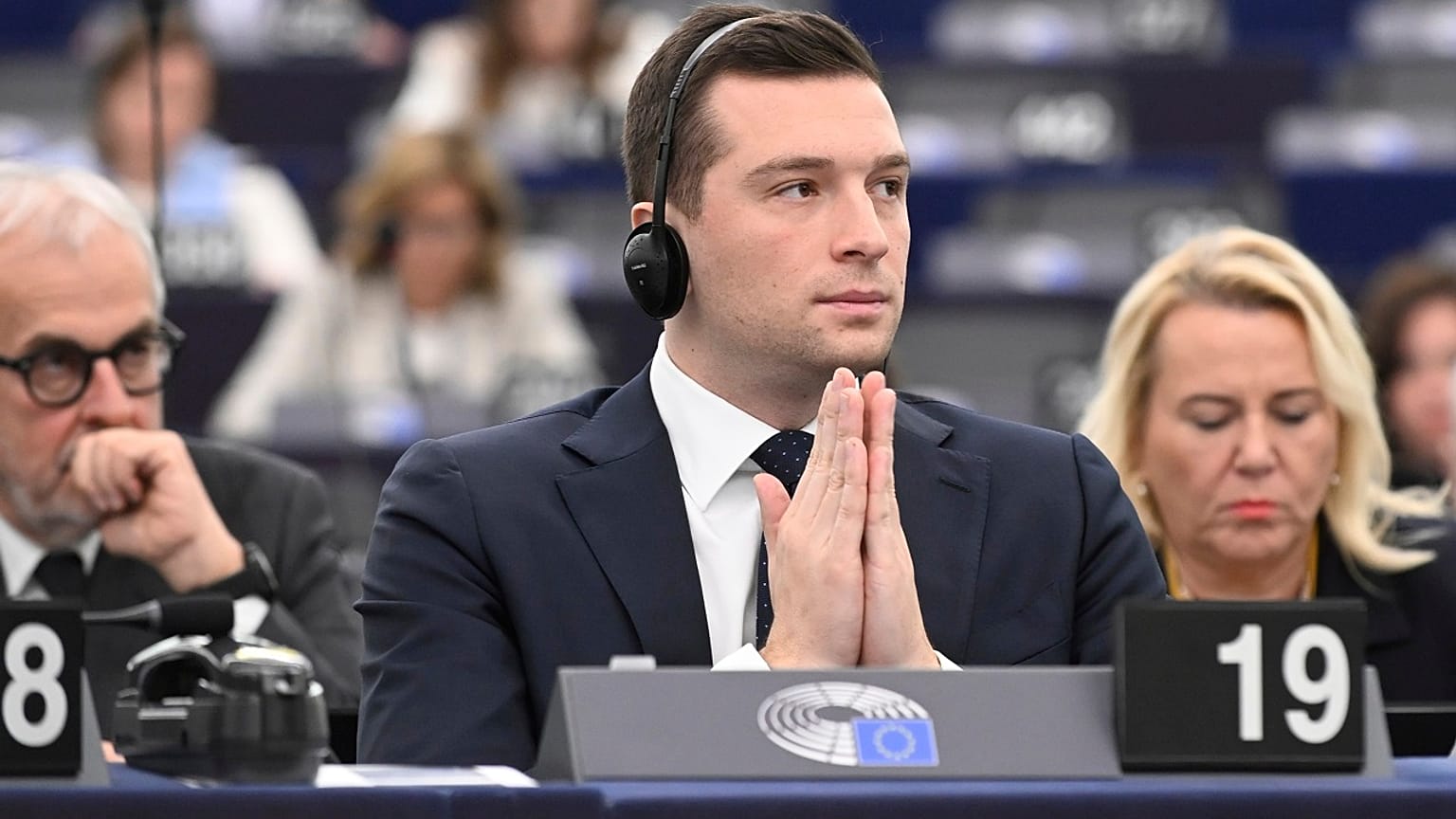Jordan Bardella Avrupa Parlamentosu'ndaki bir genel kurul oturumu sırasında.