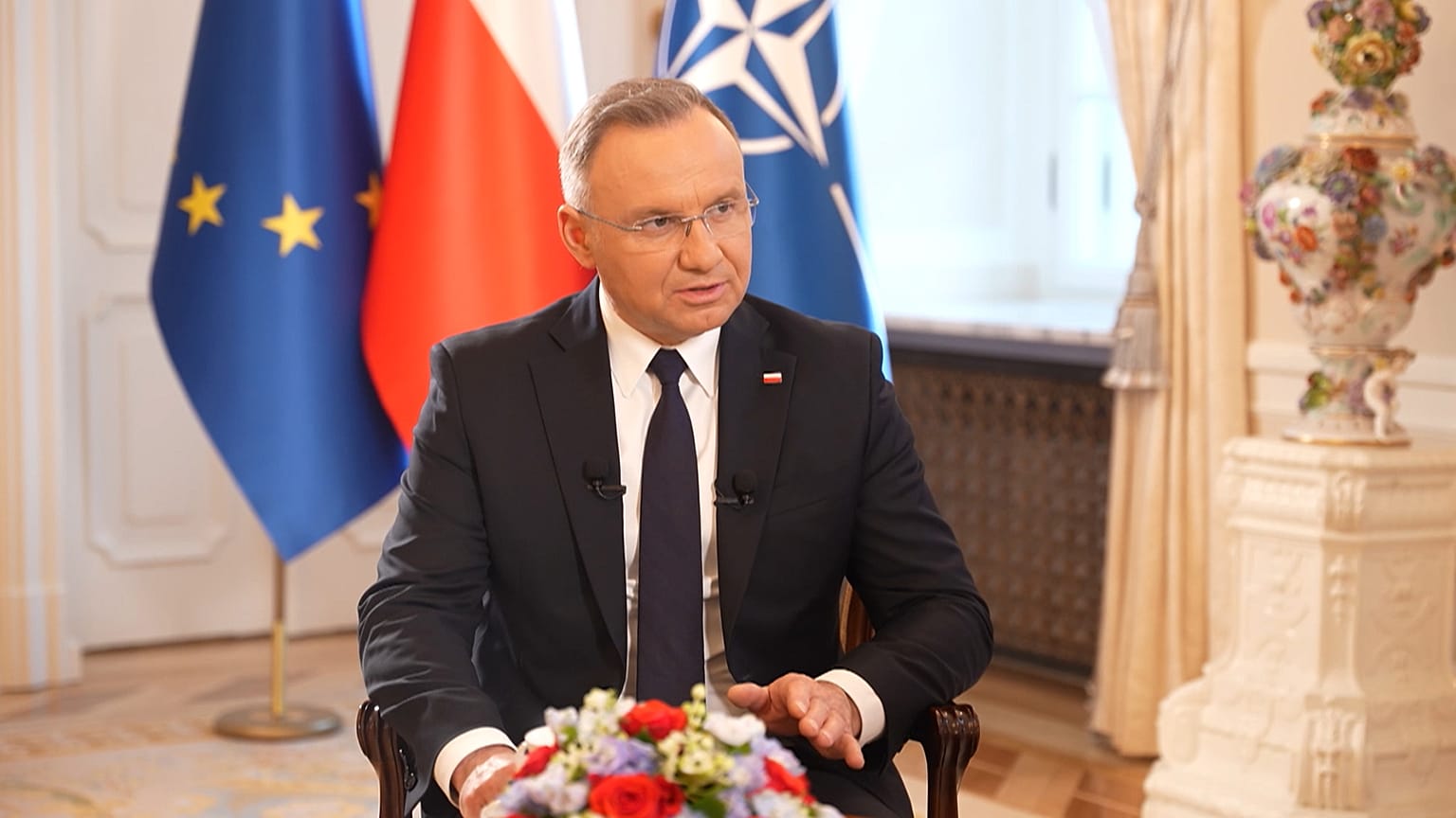 A NATO-nak erőt kell mutatnia, de Putyint csak az USA állíthatja meg – mondja Duda