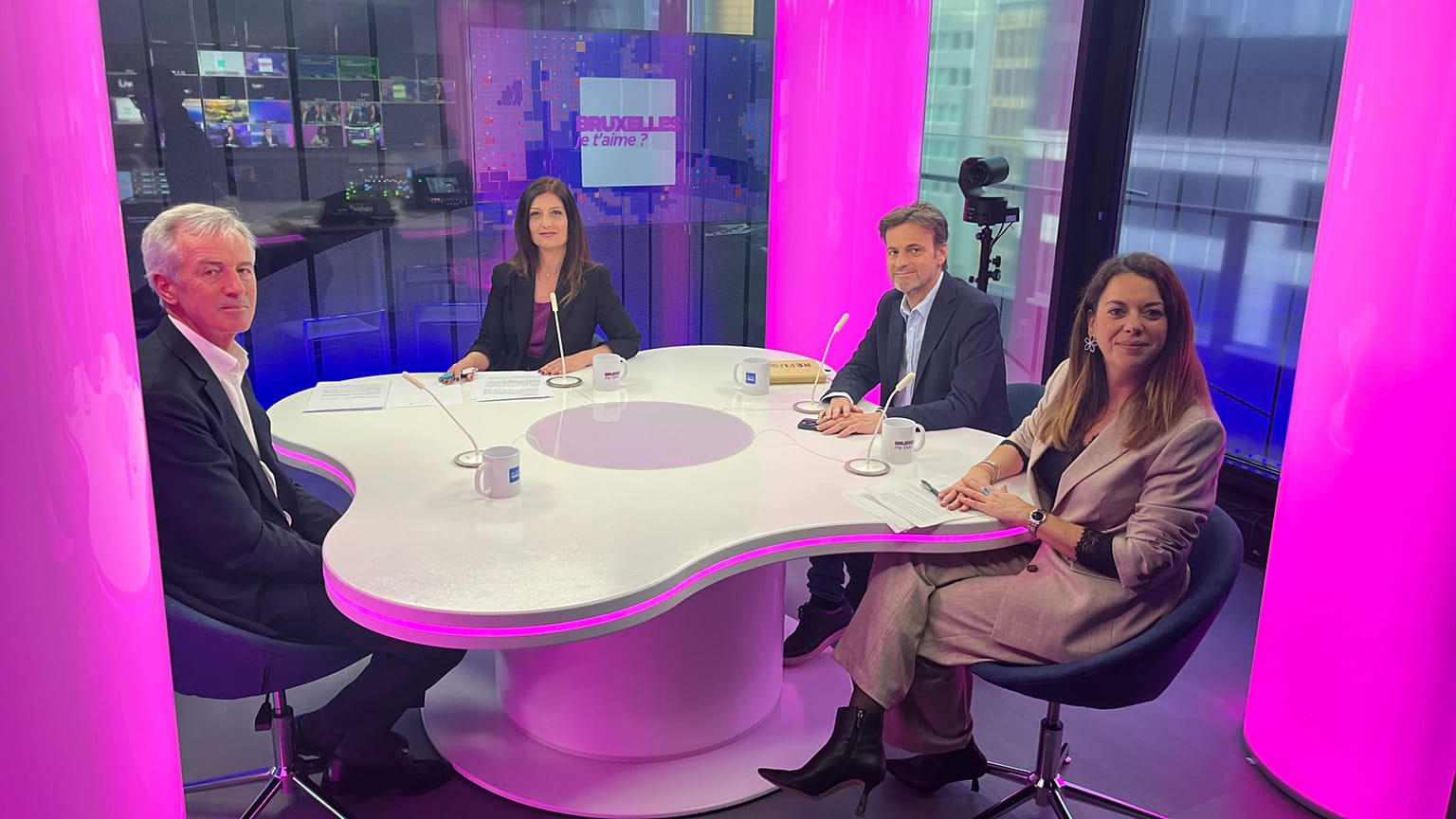 Ana Buil junto a Jaume Asens, Laura Ballarín y Karel Lannoo