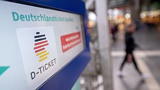 A coligação decidiu que o "Deutschlandticket" deve manter-se em vigor.