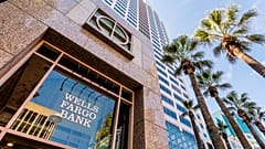 Nisan 2025 tarihli dosya fotoğrafı - Bir Wells Fargo bankasının dış cephesi.