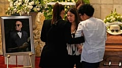 Trauernde gedenken der Merengue-Ikone Rubby Pérez, der bei einem Dacheinsturz in der Dominikanischen Republik ums Leben kam