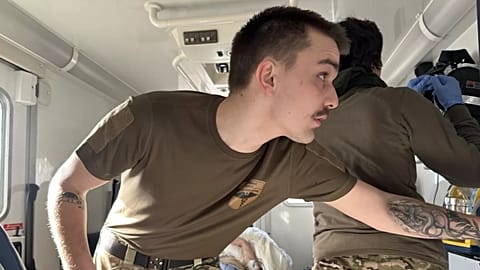 Ruben in einem Krankenwagen in der Ukraine.