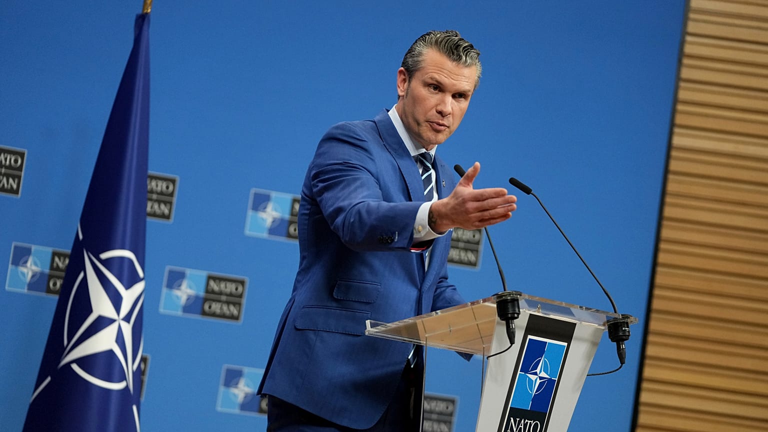 Pete Hegseth NATO'da
