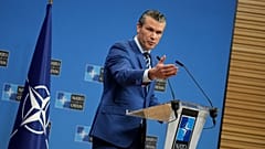Pete Hegseth bei der NATO