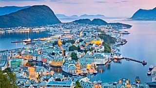 عکس تزئینی از شهر السوند نروژ