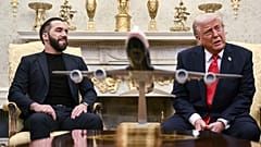 Bukele junto a Trump en la Casa Blanca.