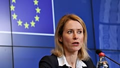 Kaja Kallas sprach mit Reportern nach einem Ministertreffen in Luxemburg.