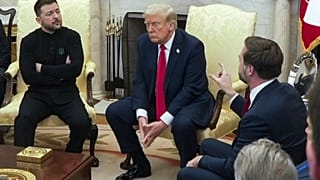 الرئيس الأوكراني فولوديمير زيلينسكي، والرئيس دونالد ترامب في المكتب البيضاوي بالبيت الأبيض، 28 فبراير/شباط 2025، في واشنطن.