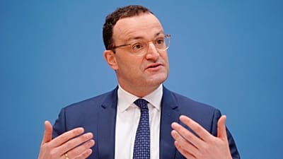 Jens Spahn, entonces ministro federal de Sanidad en funciones, durante una rueda de prensa sobre la pandemia de coronavirus en Berlín, Alemania, el viernes 19 de noviembre de 2021.