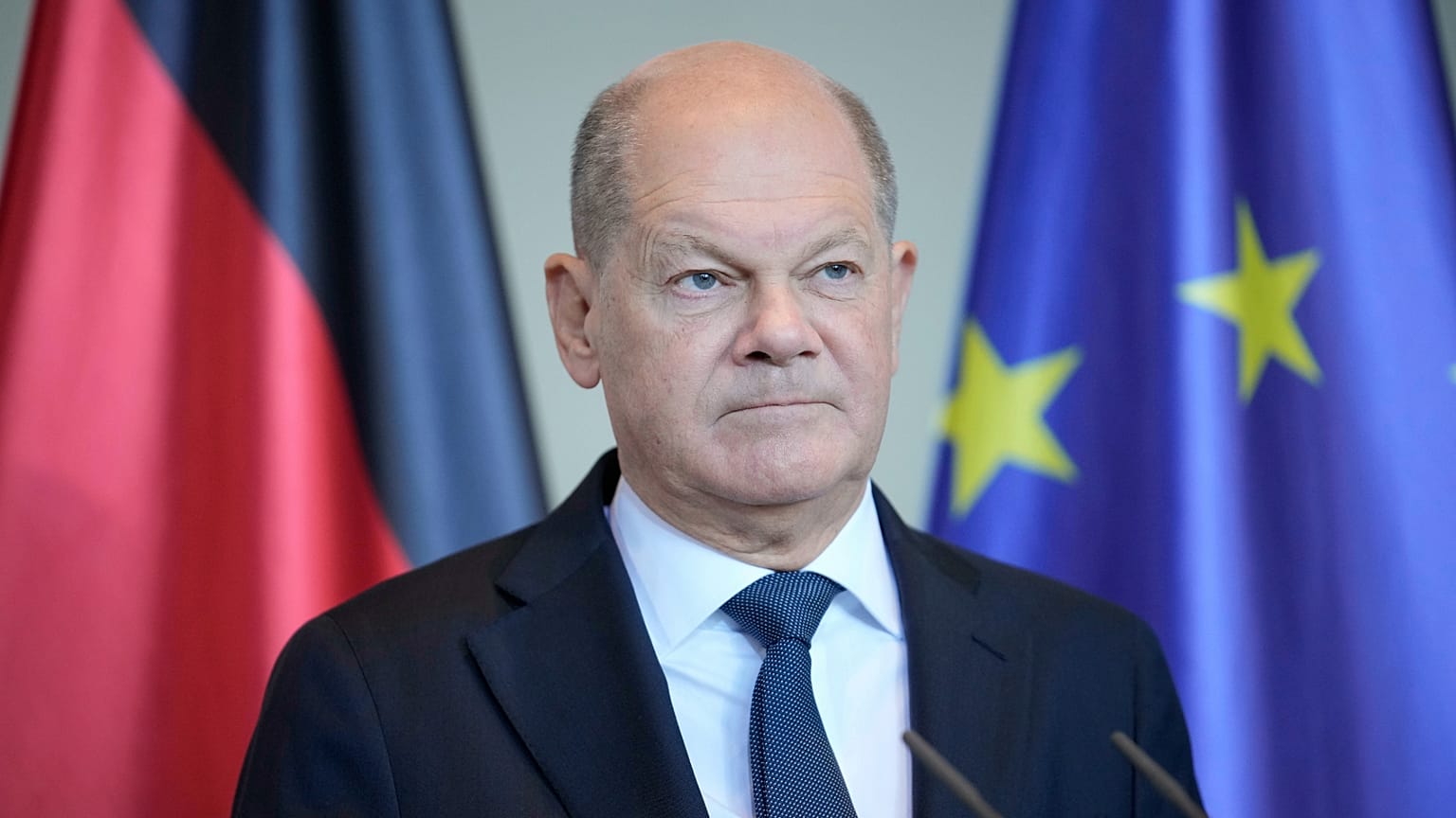 Almanya Başbakanı Olaf Scholz, Berlin'deki başbakanlık binasında düzenlenen basın toplantısı sırasında, 3 Nisan 2025