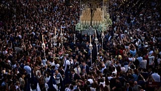 Procession du dimanche des Rameaux à Séville, en Espagne.