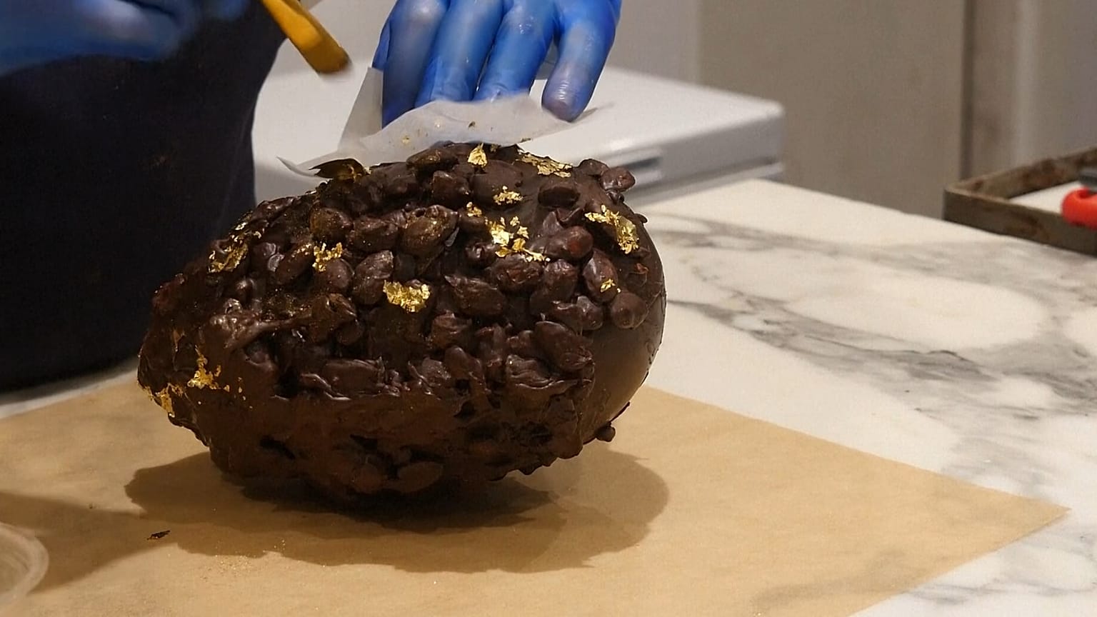 Les chocolatiers de luxe pour Pâques sous pression en raison des prix du cacao