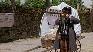 Il film traccia un parallelo tra "indiani e cowboy" in un duello tra gli abitanti di Covas do Barroso e Savannah Resources
