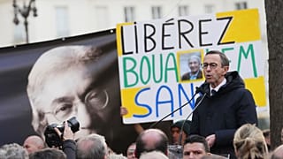 Le ministre français de l'Intérieur, Bruno Retailleau, au rassemblement de soutien à l'écrivain franco-algérien Boualem Sansal, à Paris, le mardi 25 mars 2025.
