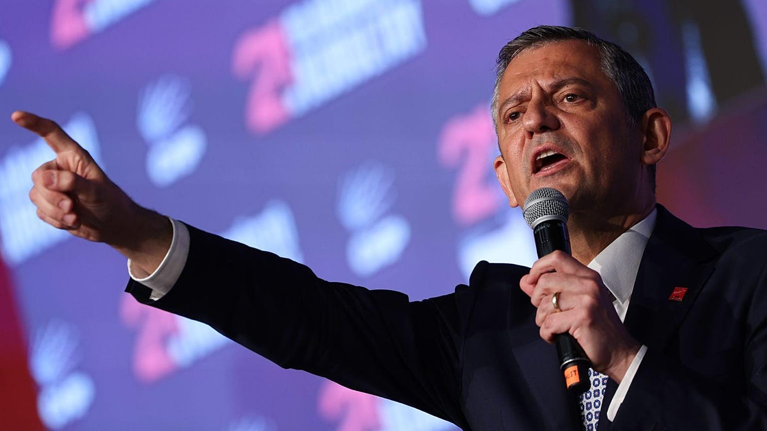 CHP Genel Başkanı Özgür Özel