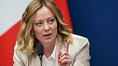 Premier Włoch Giorgia Meloni prowadzi konferencję prasową w Rzymie, 9 stycznia 2025 r.