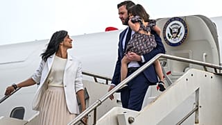 O Vice-Presidente dos EUA, JD Vance, chega a Roma, 18 de abril de 2025