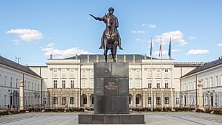 Wybory prezydenckie w Polsce 2025: kto prowadzi w sondażach? 