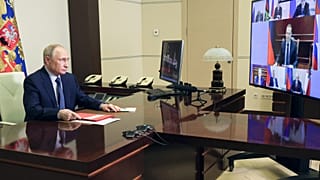 Der russische Präsident Wladimir Putin leitet per Videokonferenz eine Sitzung des Sicherheitsrats in der Staatsresidenz Nowo-Ogarjowo, 18. April 2025März