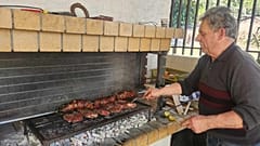 La preparación de la mesa de Pascua