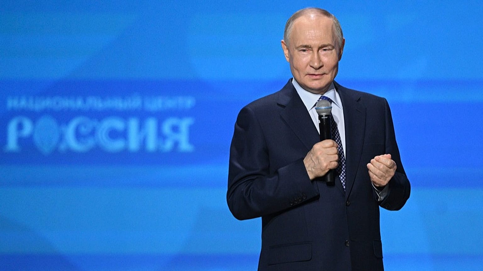 Le président russe Vladimir Poutine s'exprime lors de la cérémonie de remise des prix à Moscou, Russie, le 21 avril 2025.