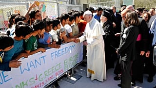 El Papa Francisco y el Patriarca Ecuménico Bartolomé en Lesbos en 2016